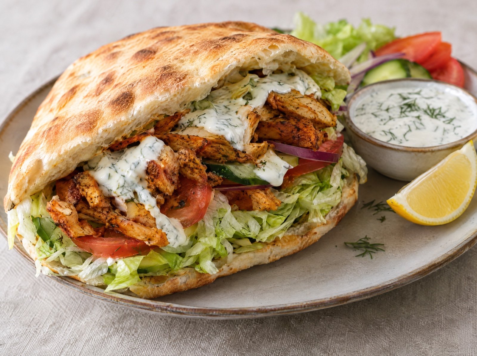 Hähnchen-Döner selbstgemacht mit Knoblauch-Dip