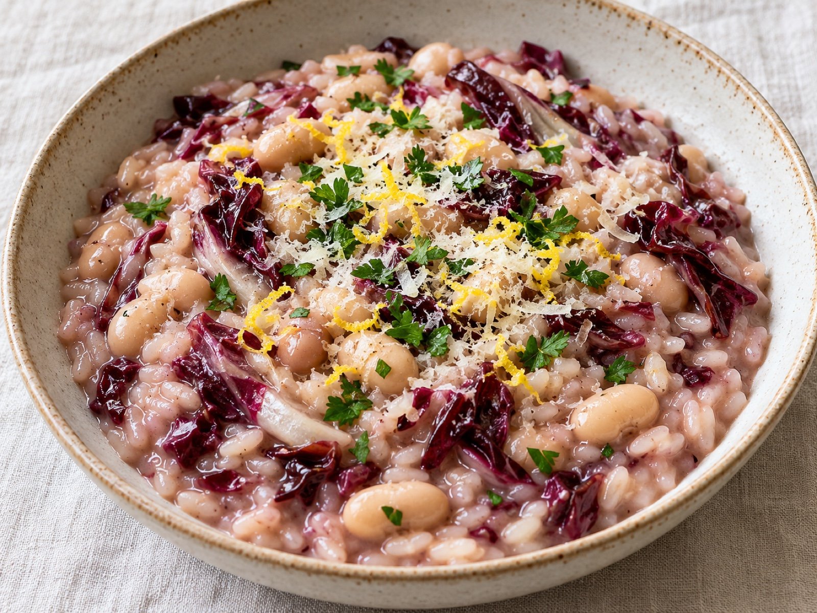Radicchio-Bohnen-Risotto mit Zitrone und Parmesan